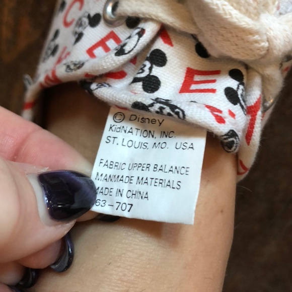 Vtg 1998 Cap toe low top Disney Mickey sneakers 👟 - Picture 4 of 6